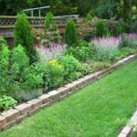 Garden Edging Ideas: Diagonal and Plant Styles